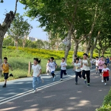 爸爸向前冲！亲子接力赛